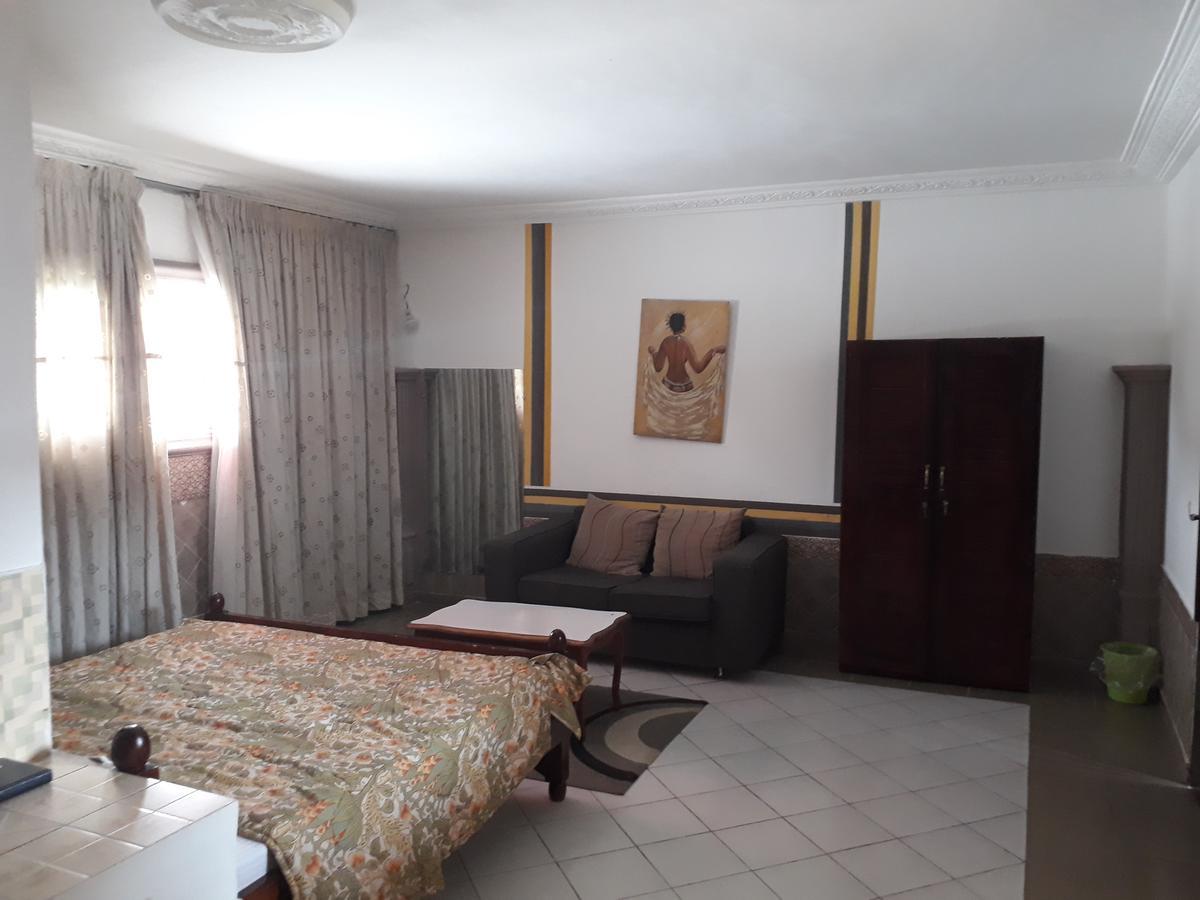 Hotel Residence Seven 7 Abidjan Eksteriør bilde