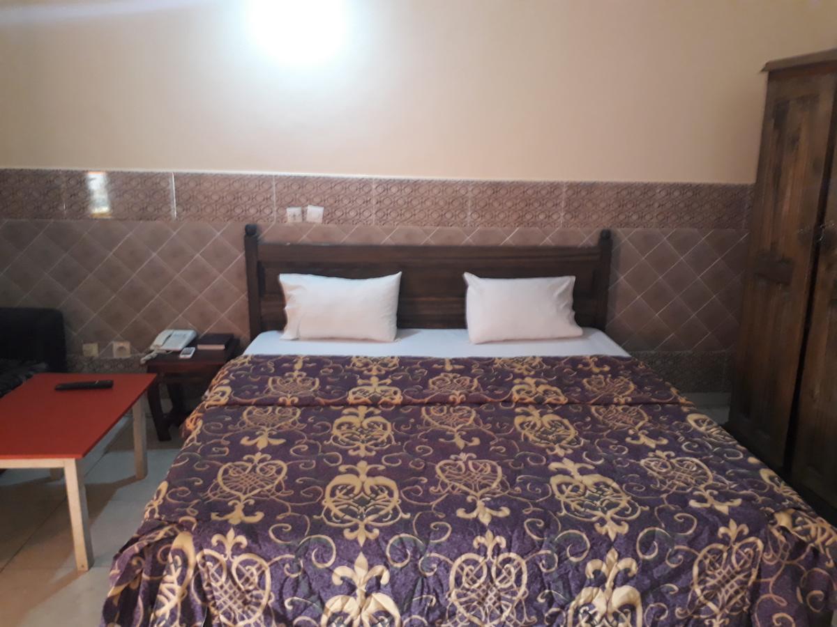 Hotel Residence Seven 7 Abidjan Eksteriør bilde
